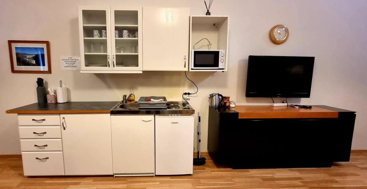 Reykjanes Guesthouse Grindavik Ngoại thất bức ảnh